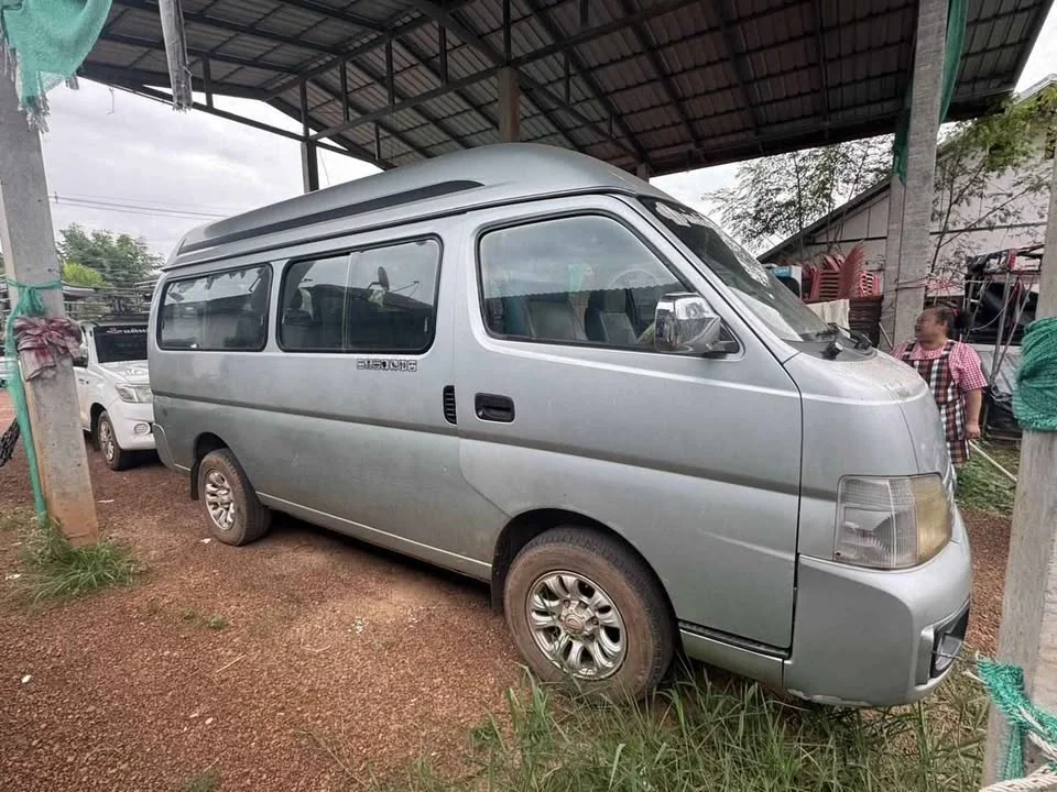 2003 Nissan Urvan V (E25) 2