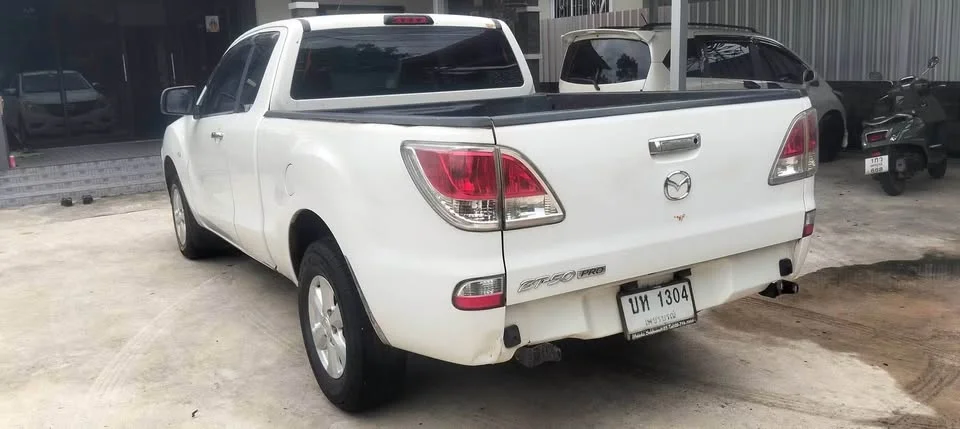 2013 Mazda BT-Series II 3