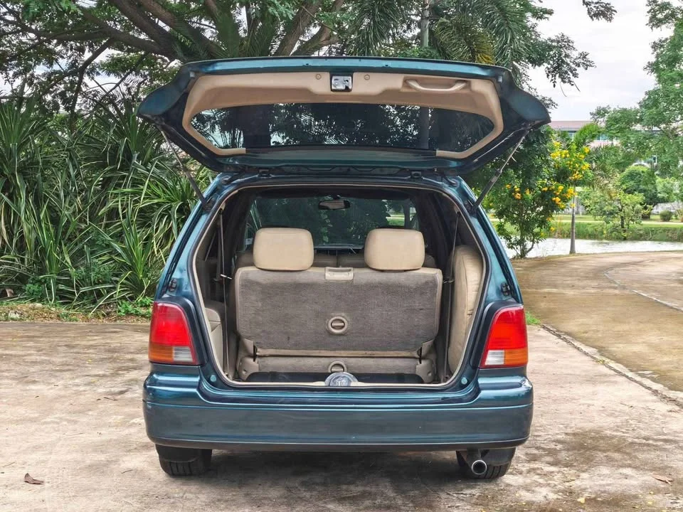 2004 Honda Odyssey I 2