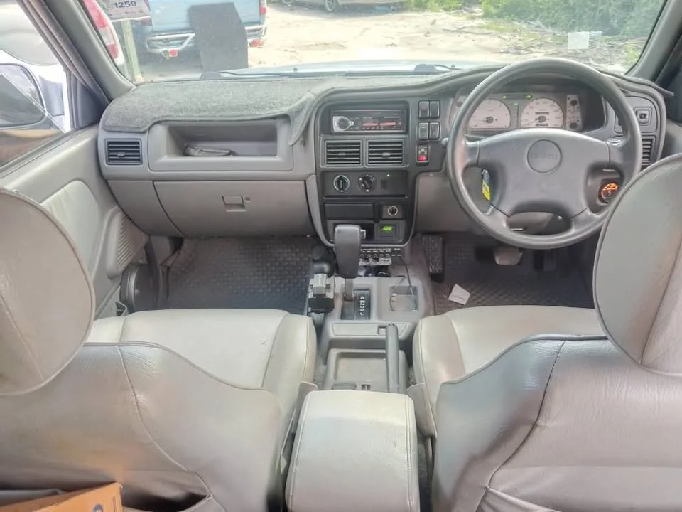 2001 Isuzu Faster Dragon Eyes III 2
