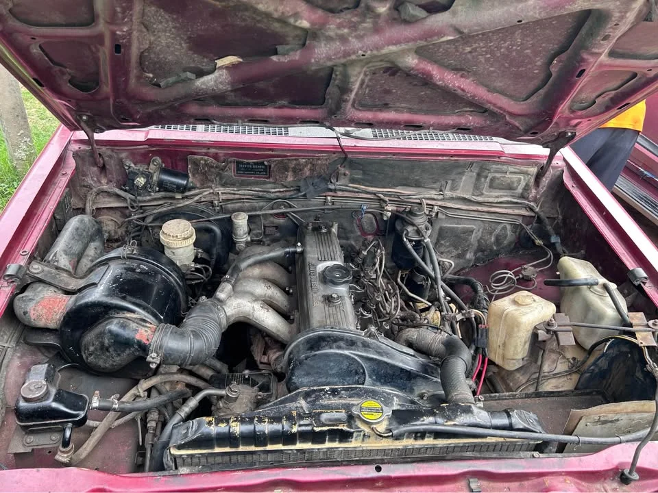 1995 Mitsubishi Triton II 3