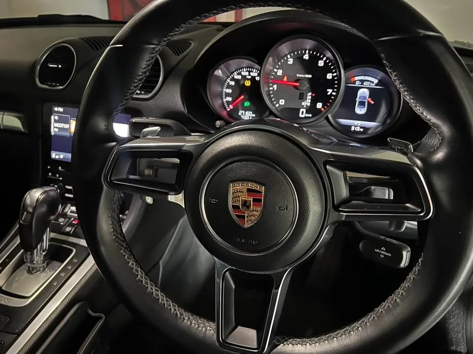 2017 Porsche 718 Boxster and Cayman IV 2