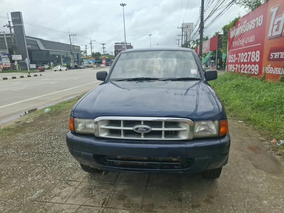 2000 Mazda 2500 Fighter V 3