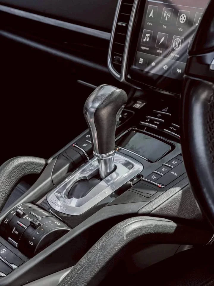 2011 Porsche Cayenne II 2