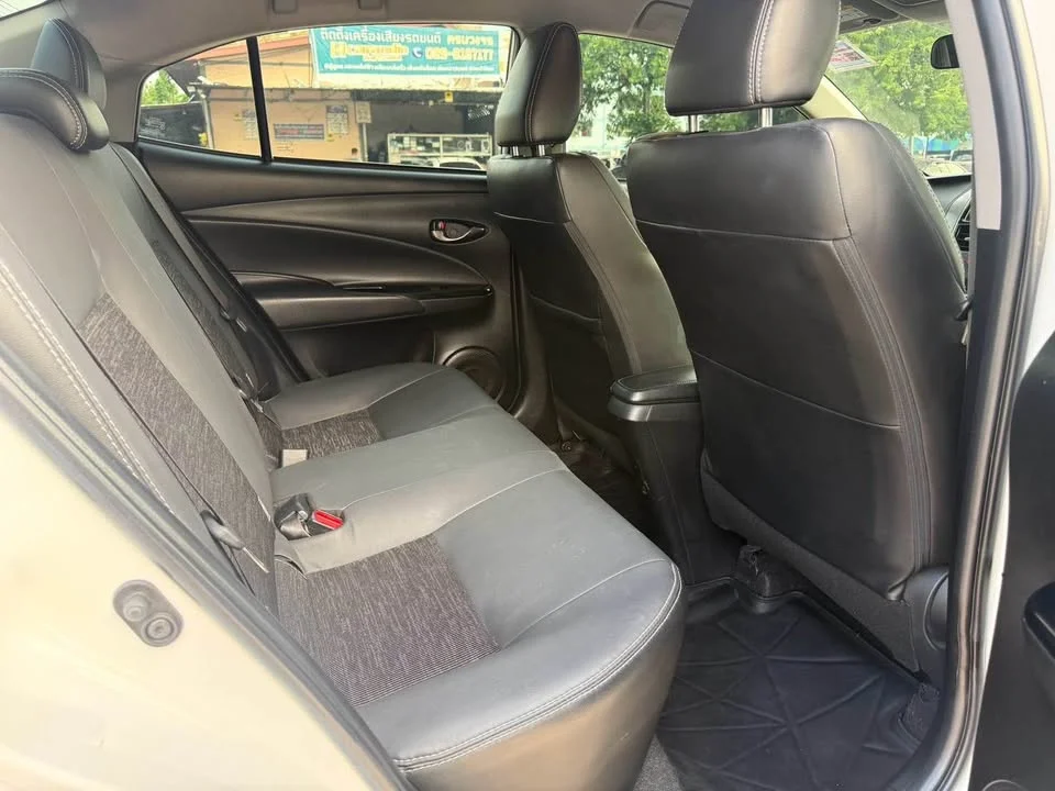 2020 Toyota Yaris ATIV III 3