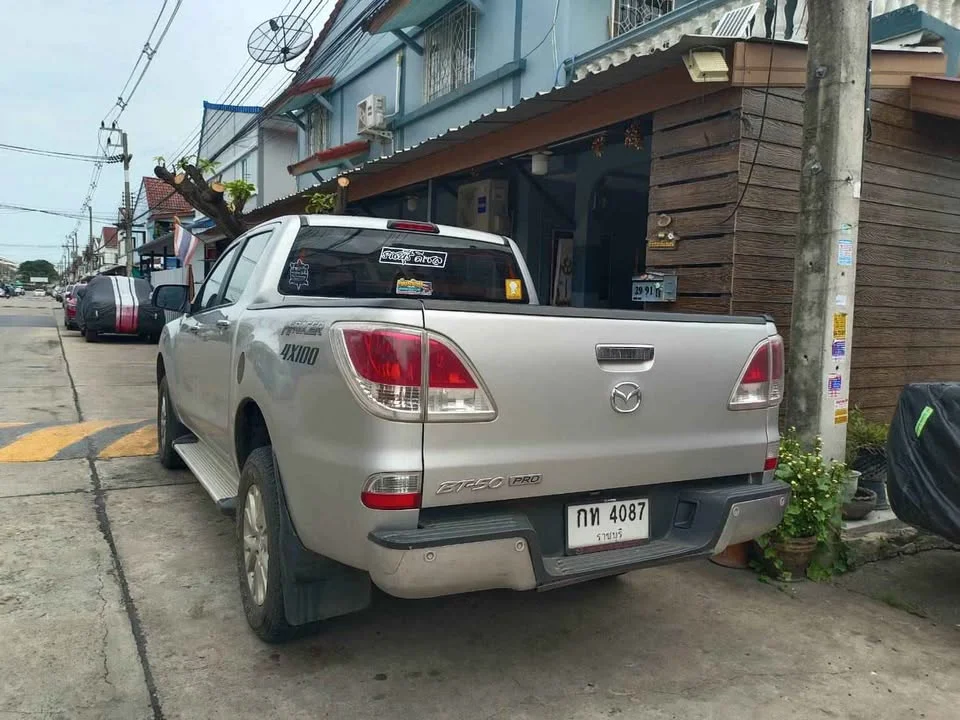 2012 Mazda BT-Series II 3