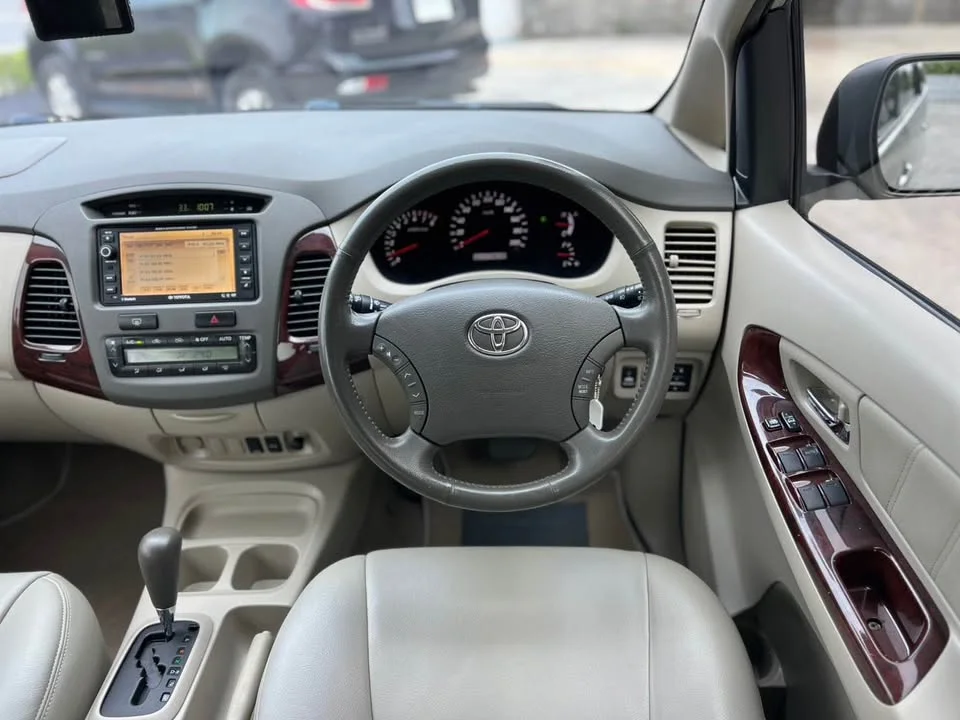 2008 Toyota Innova I 2