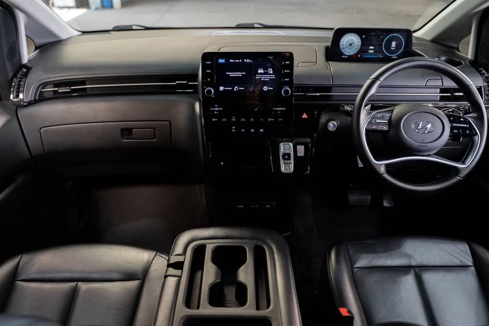 2021 Hyundai Staria US4 3