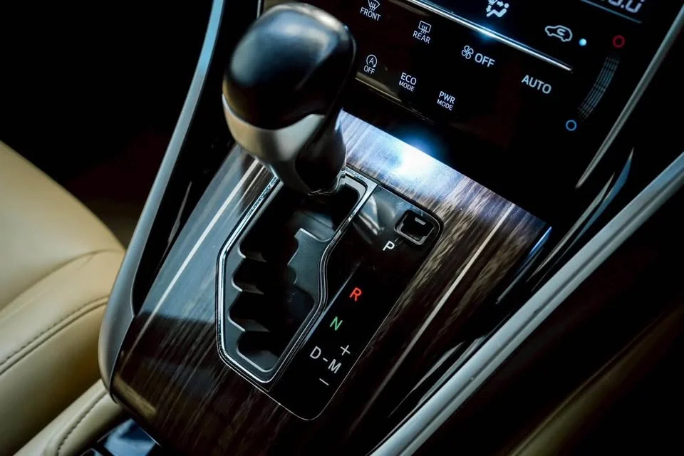 2014 Toyota Harrier III 2