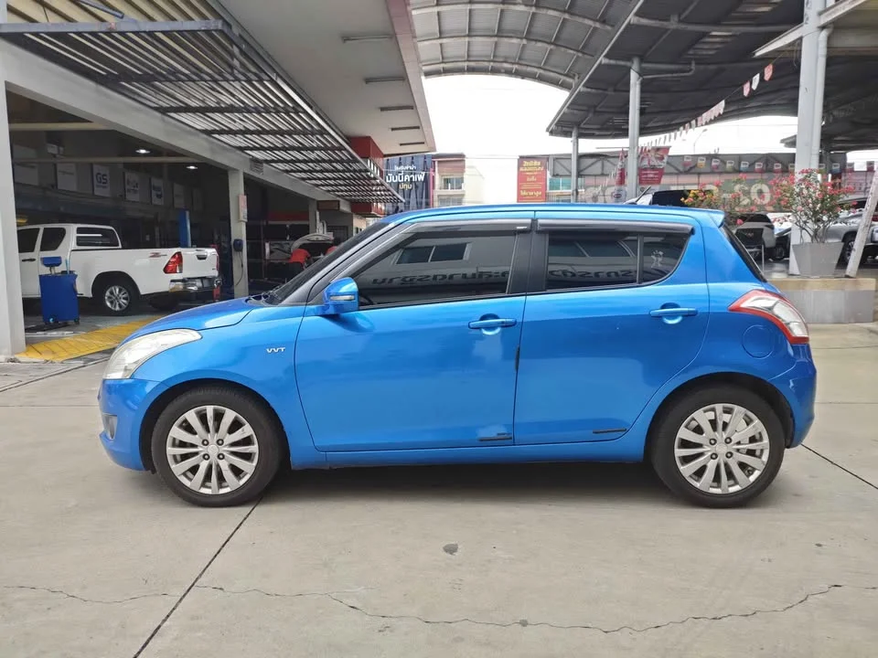 2014 Suzuki Swift II 3