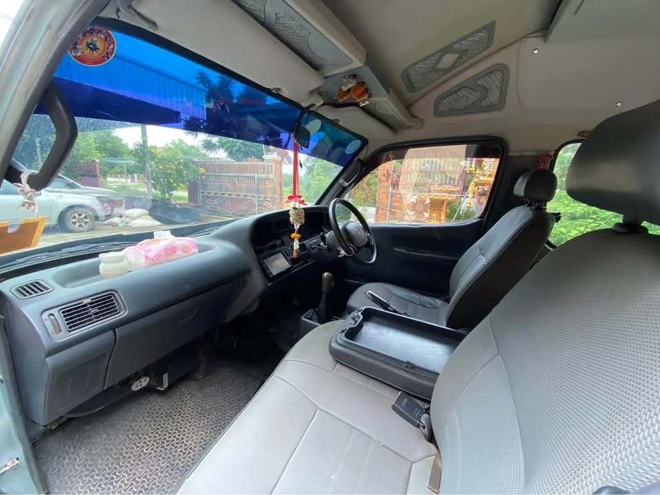 2003 Toyota Commuter IV (H100) 3