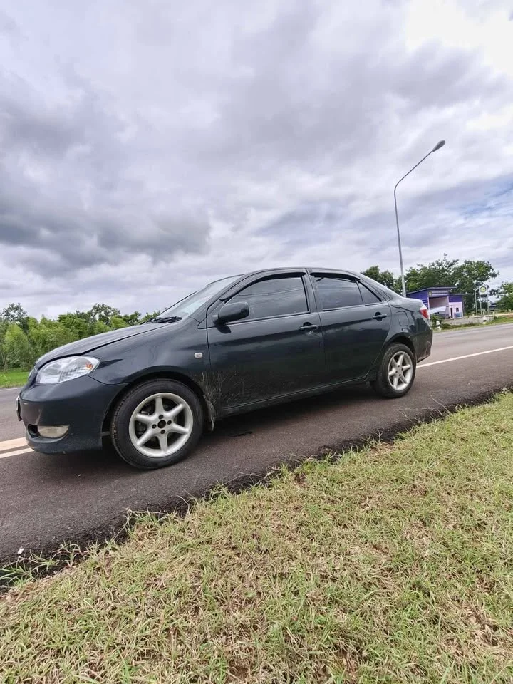 2004 Toyota Vios I 2