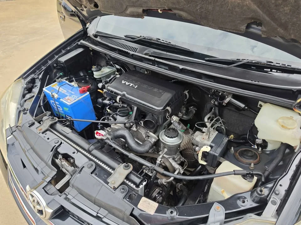 2010 Toyota Avanza I 3
