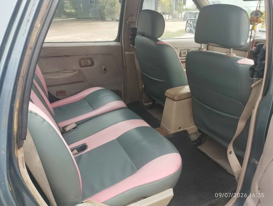 2004 Nissan Frontier I 2
