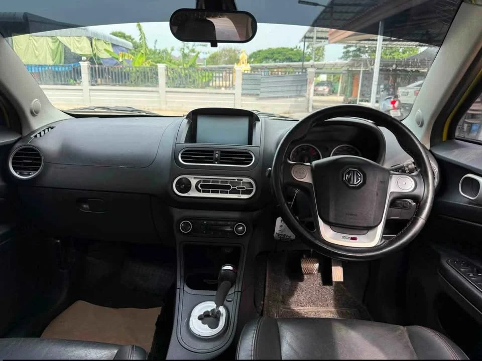 2016 MG 3 II 3