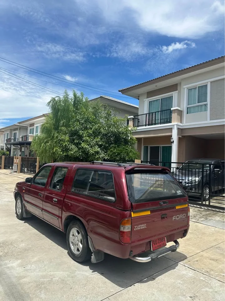 2000 Mazda 2500 Fighter V 3