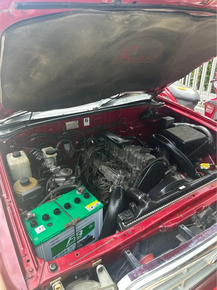 2000 Mazda 2500 Fighter V 2