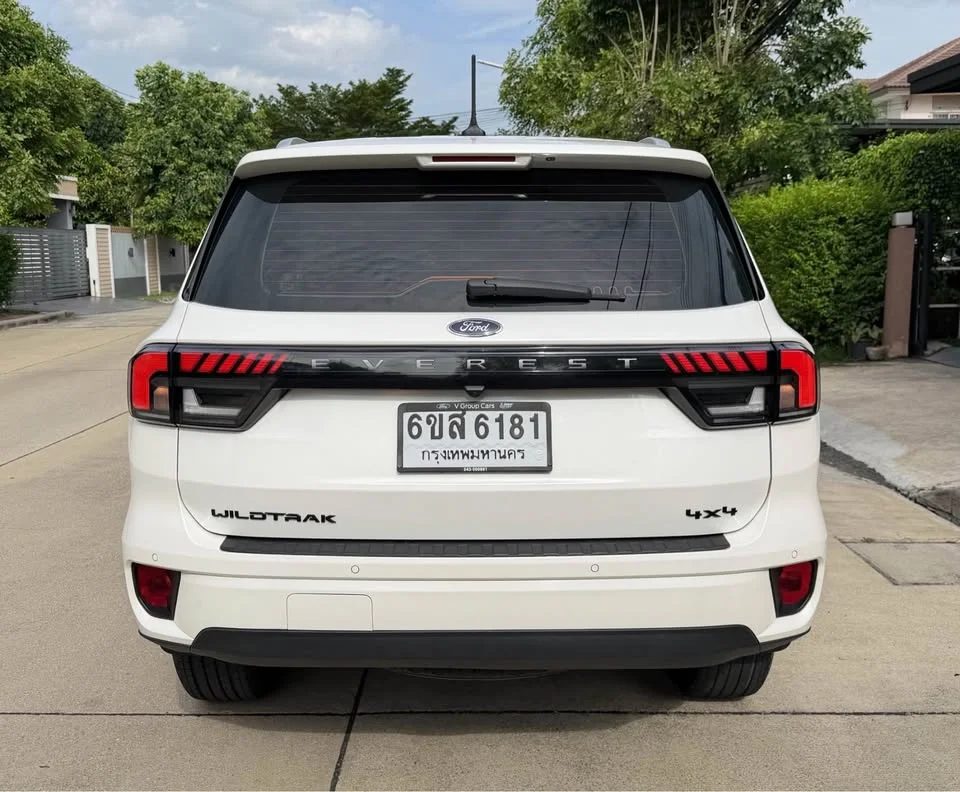 2023 Ford Everest III 2