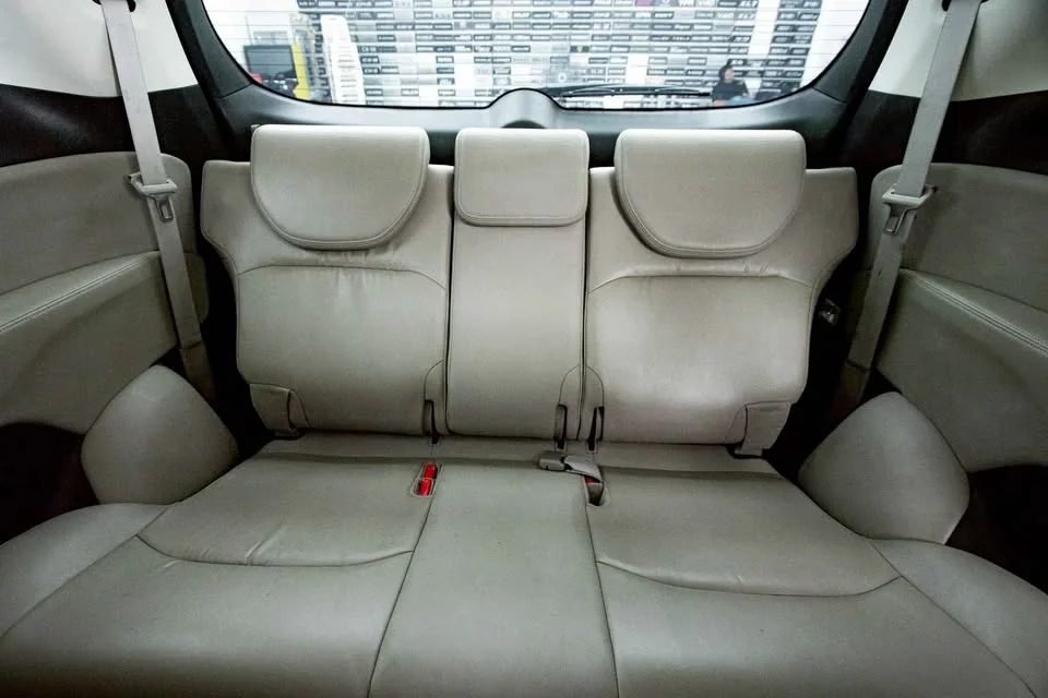 2015 Honda Odyssey V 2