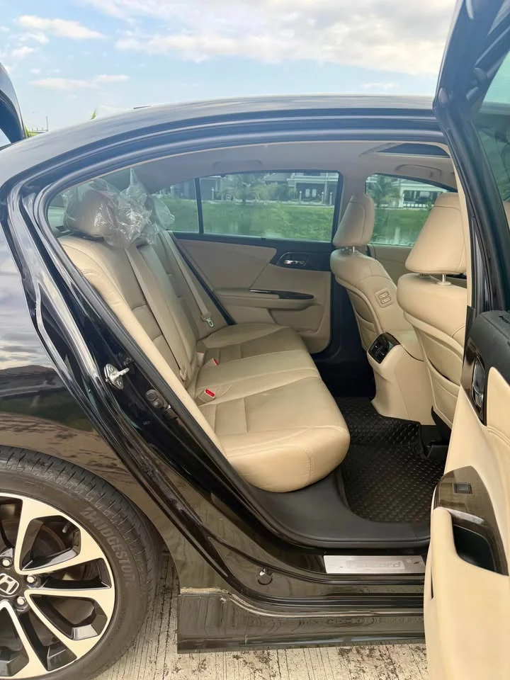 2014 Honda Accord IX 3