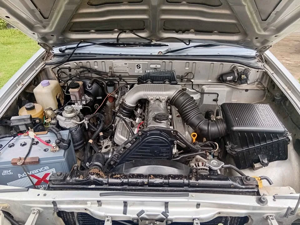 1999 Mazda 2500 Fighter V 3