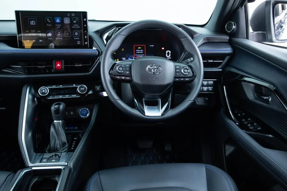 2024 Toyota Yaris Cross AC200 2