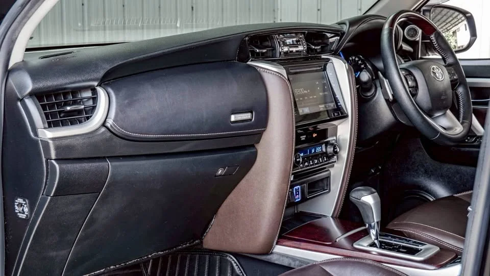 2019 Toyota Fortuner II 2