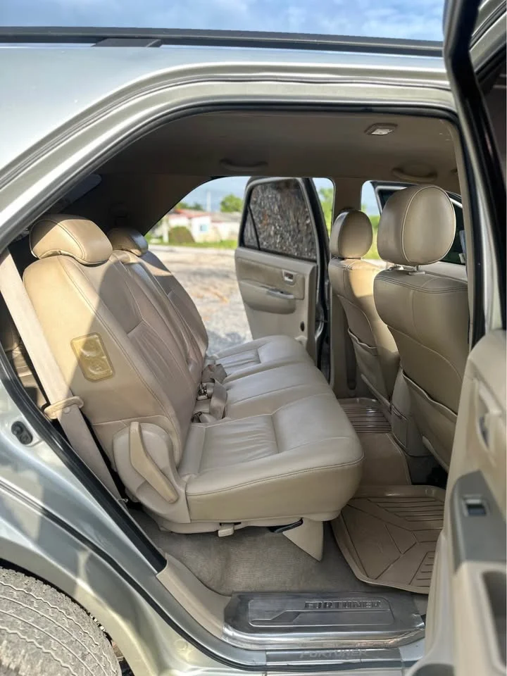 2005 Toyota Fortuner I 2