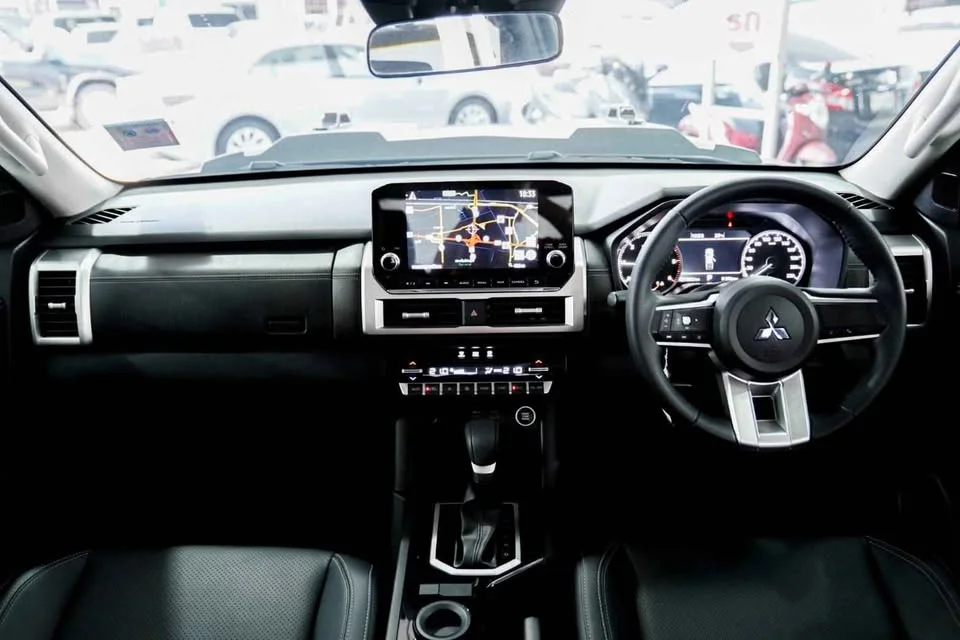 2023 Mitsubishi Triton VI 2