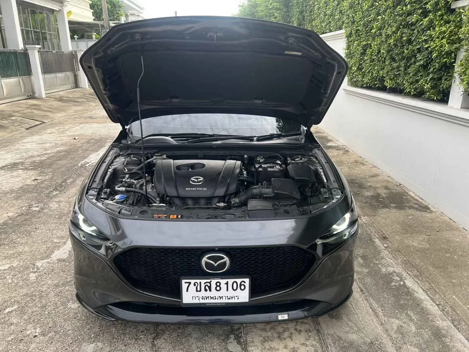 2023 Mazda 3 IV 3