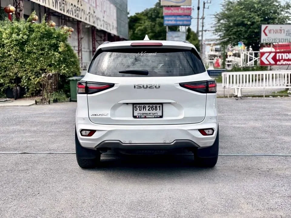 2024 Isuzu MU-X II 3