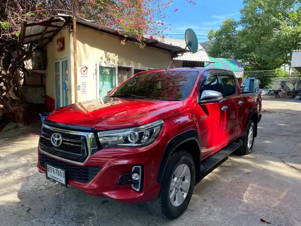 2018 Toyota Hilux VIII 2