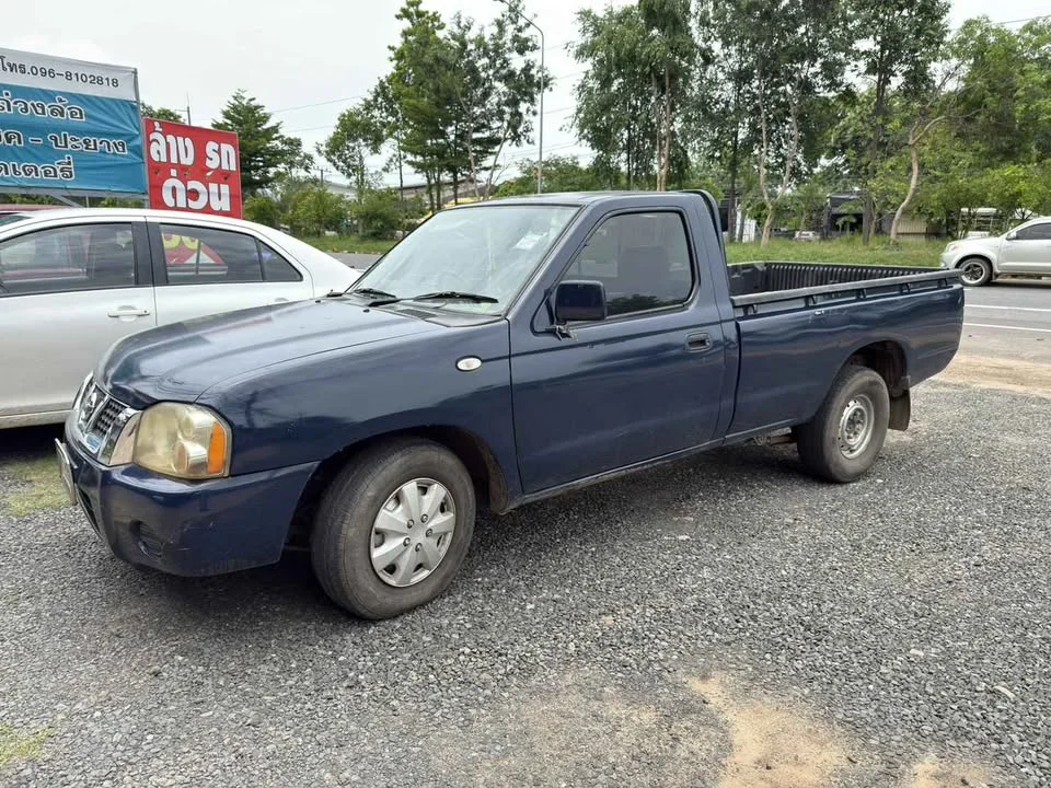 2004 Nissan Frontier I 2