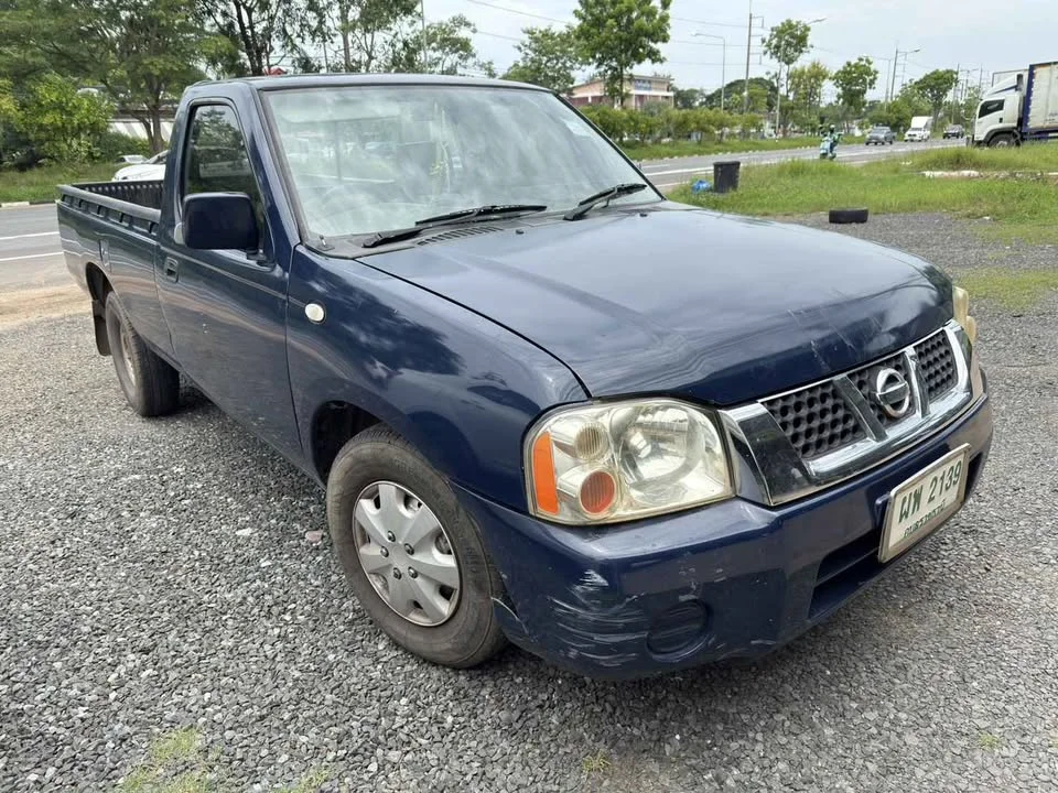 2004 Nissan Frontier I 2