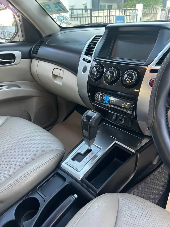 2009 Mitsubishi Pajero Sport II 2