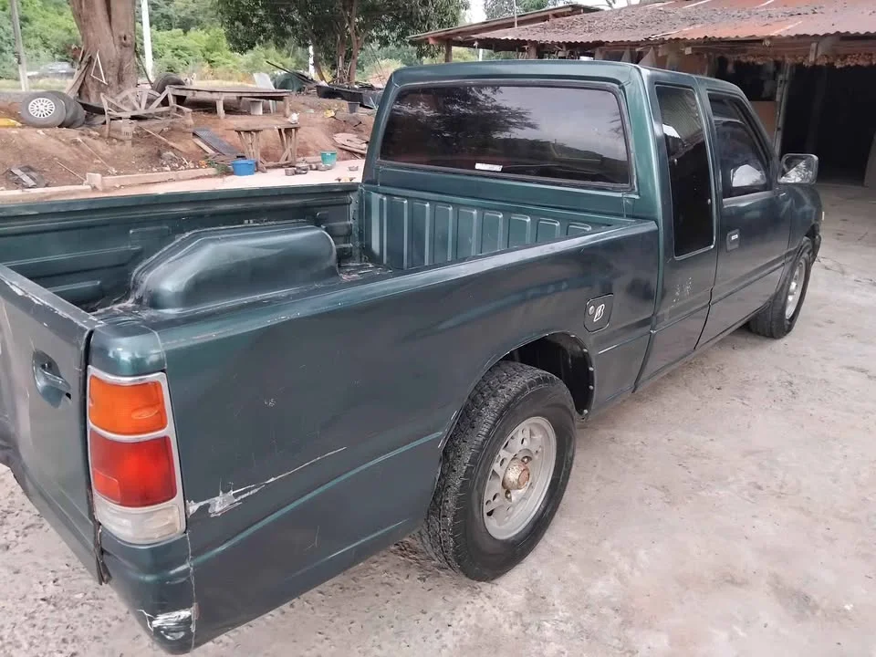 1993 Isuzu TFR III 3