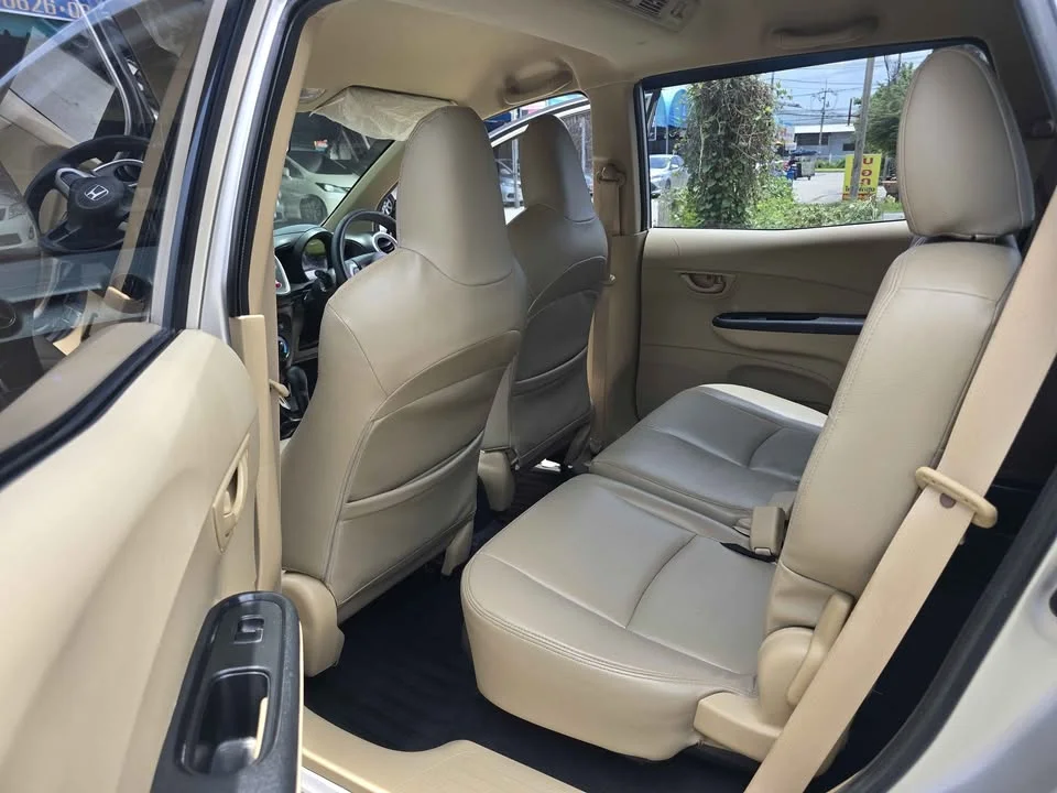 2014 Honda Mobilio II 3