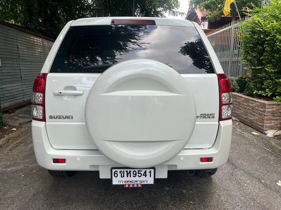 2011 Suzuki Grand Vitara III 2