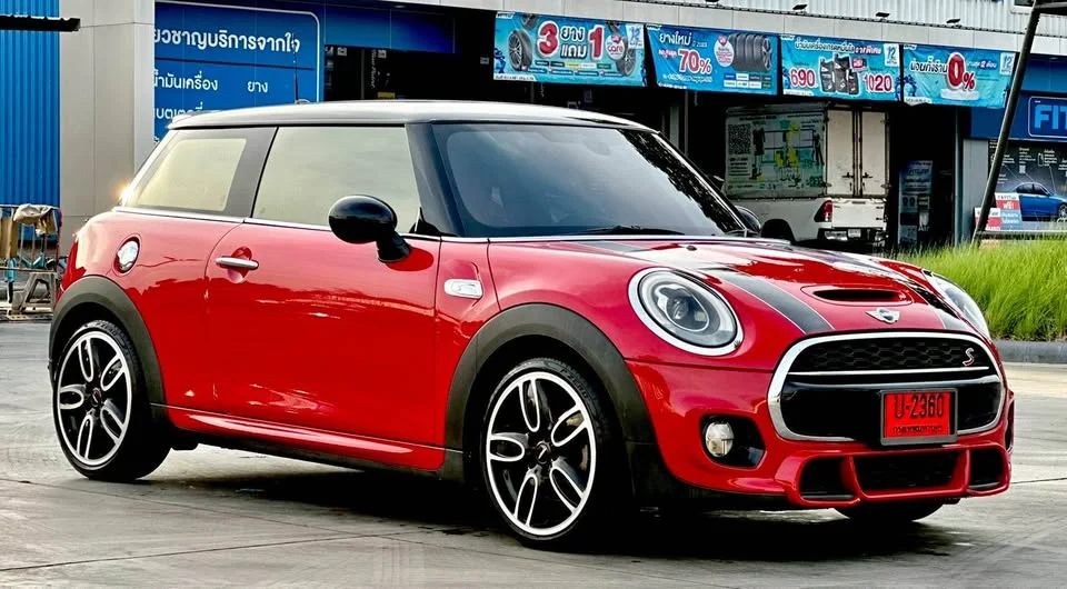 2017 Mini Hatch  III 2
