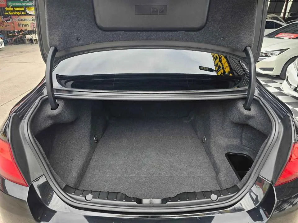 2011 BMW 5er F10, F11, F18 2