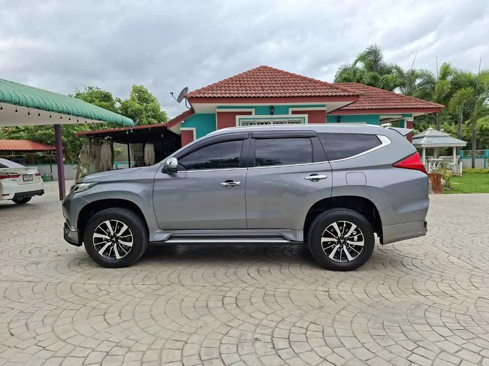2017 Mitsubishi Pajero Sport III 2