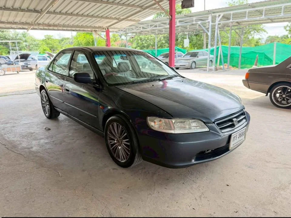 2002 Honda Accord VI 3