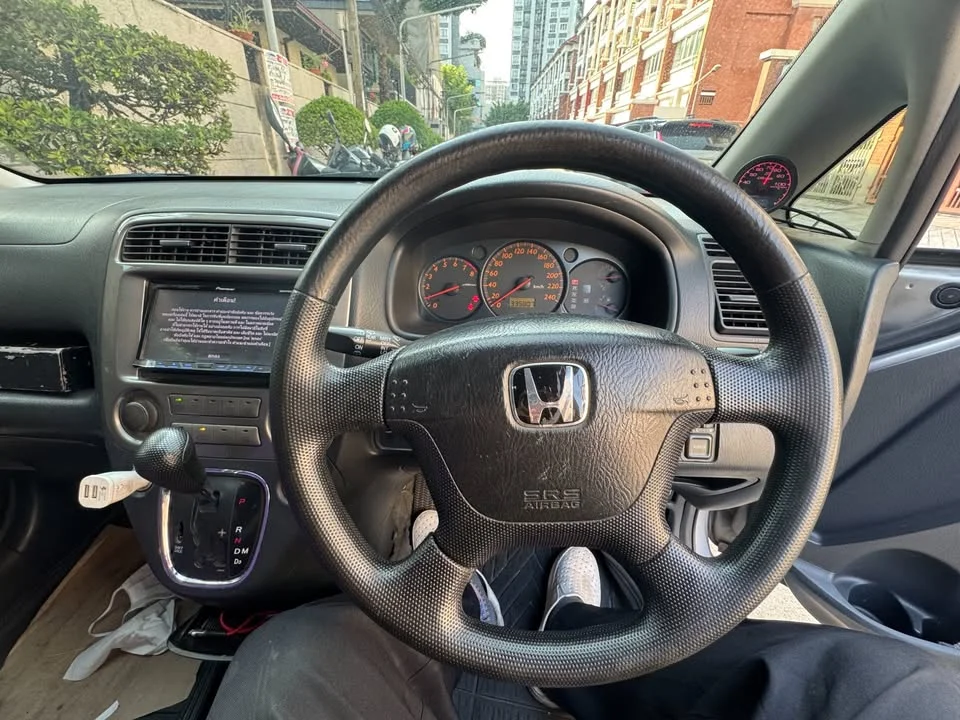 2003 Honda Stream I 3