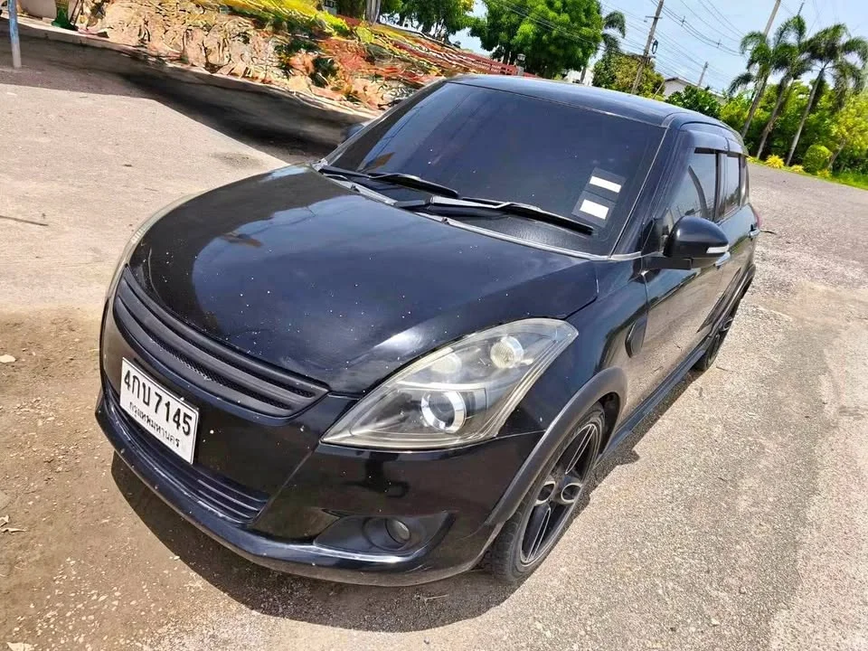 2015 Suzuki Swift II 3