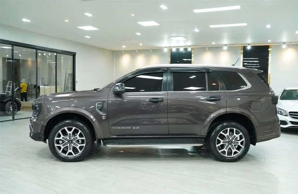 2024 Ford Everest III 2