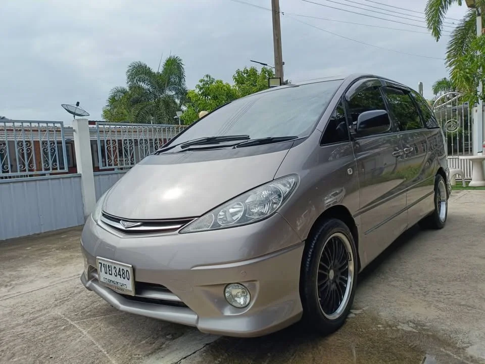 2004 Toyota Estima II 3