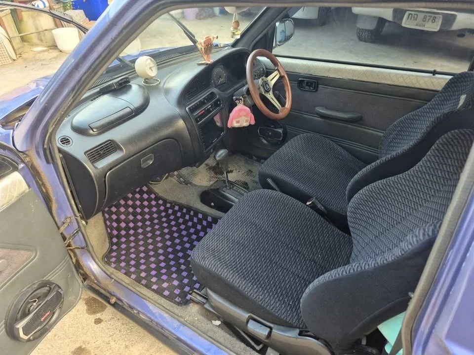 1997 Daihatsu Mira Gino L700 2