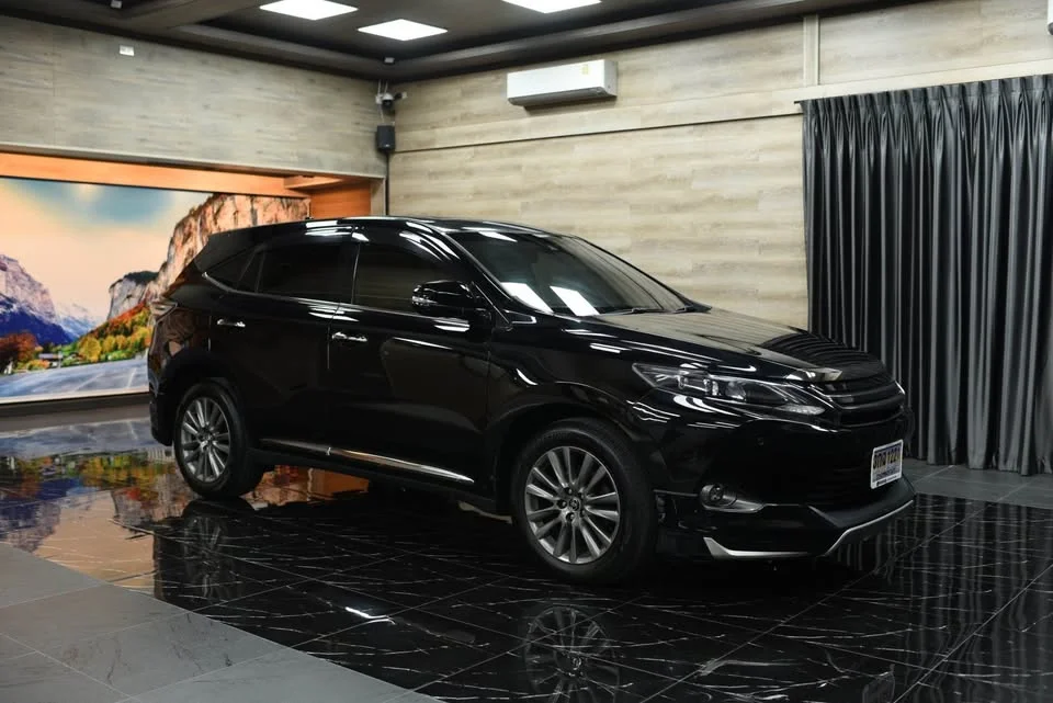 2014 Toyota Harrier III 3