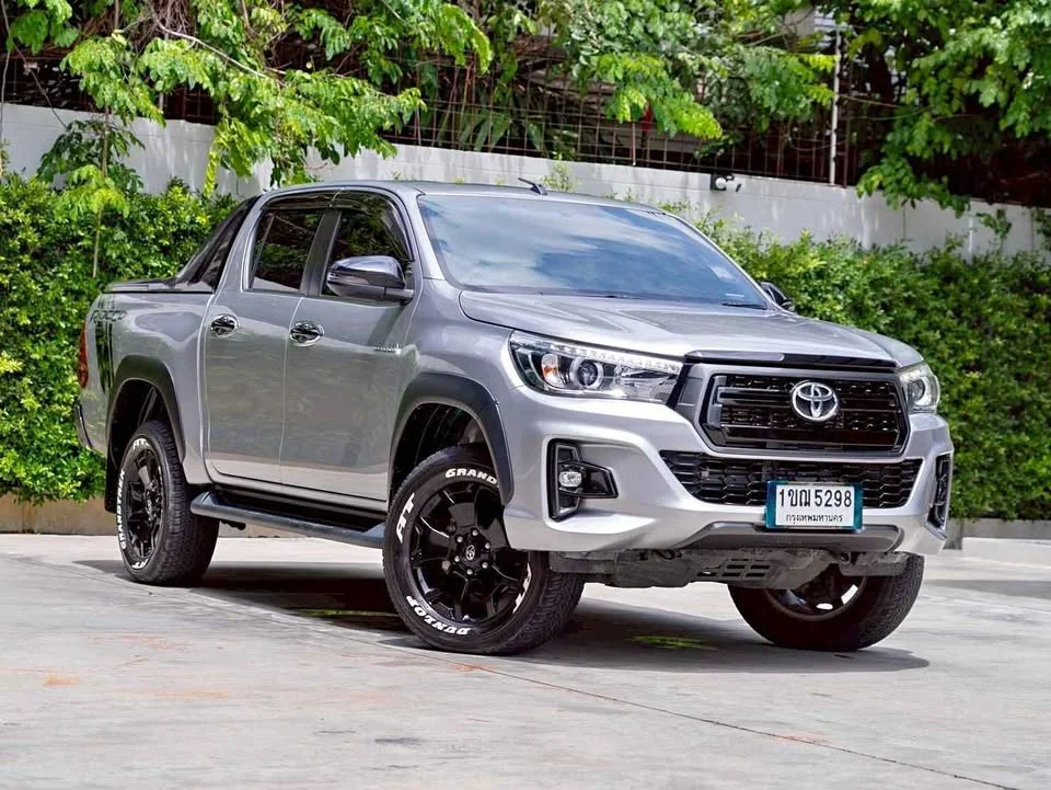 2020 Toyota Hilux VIII 3