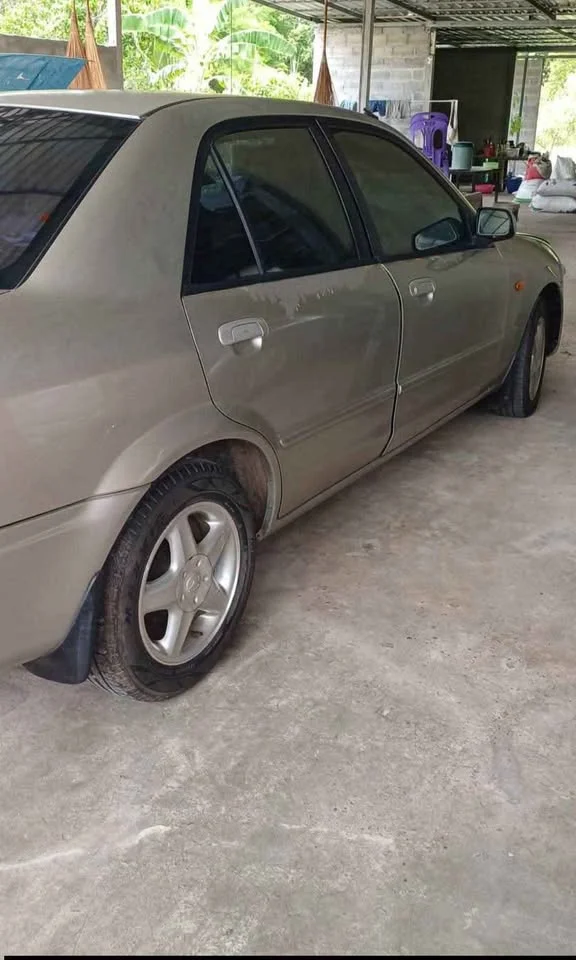 1980 Mazda 323 VIII 2
